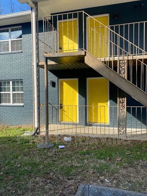1 bed, 1.0 bath, 701 sqft, $1,025 — Photo 2