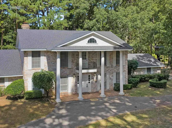 101 Cedar Cir, Marshall, TX 75672