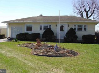 223 W Main St, Fredericksburg, PA 17026