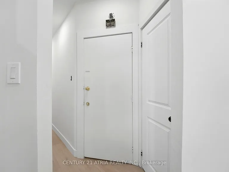 603 College St #2 — Photo 4
