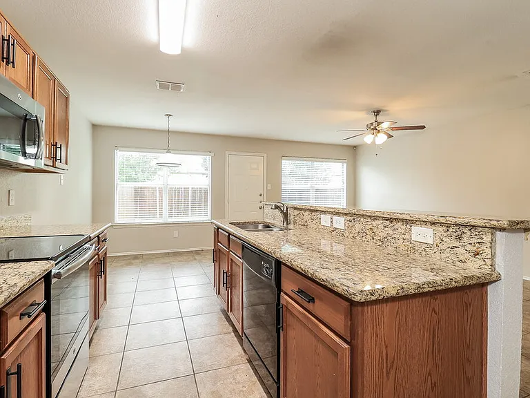 10628 Wild Oak Dr — Photo 9