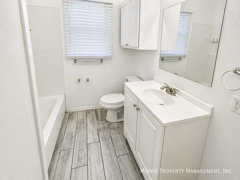 2101 46th St — Photo 10