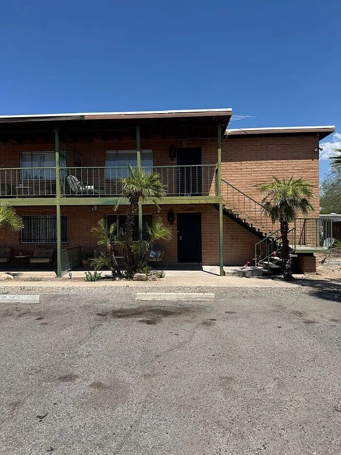 2 bed, 1.0 bath, 850 sqft, $1,150 — Photo 2