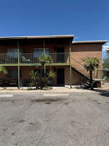 3208 E Almartin St Photo 1