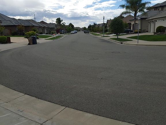 4th image of 2585 Canal Dr