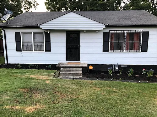 1839 Penelope Rd NW Photo 1