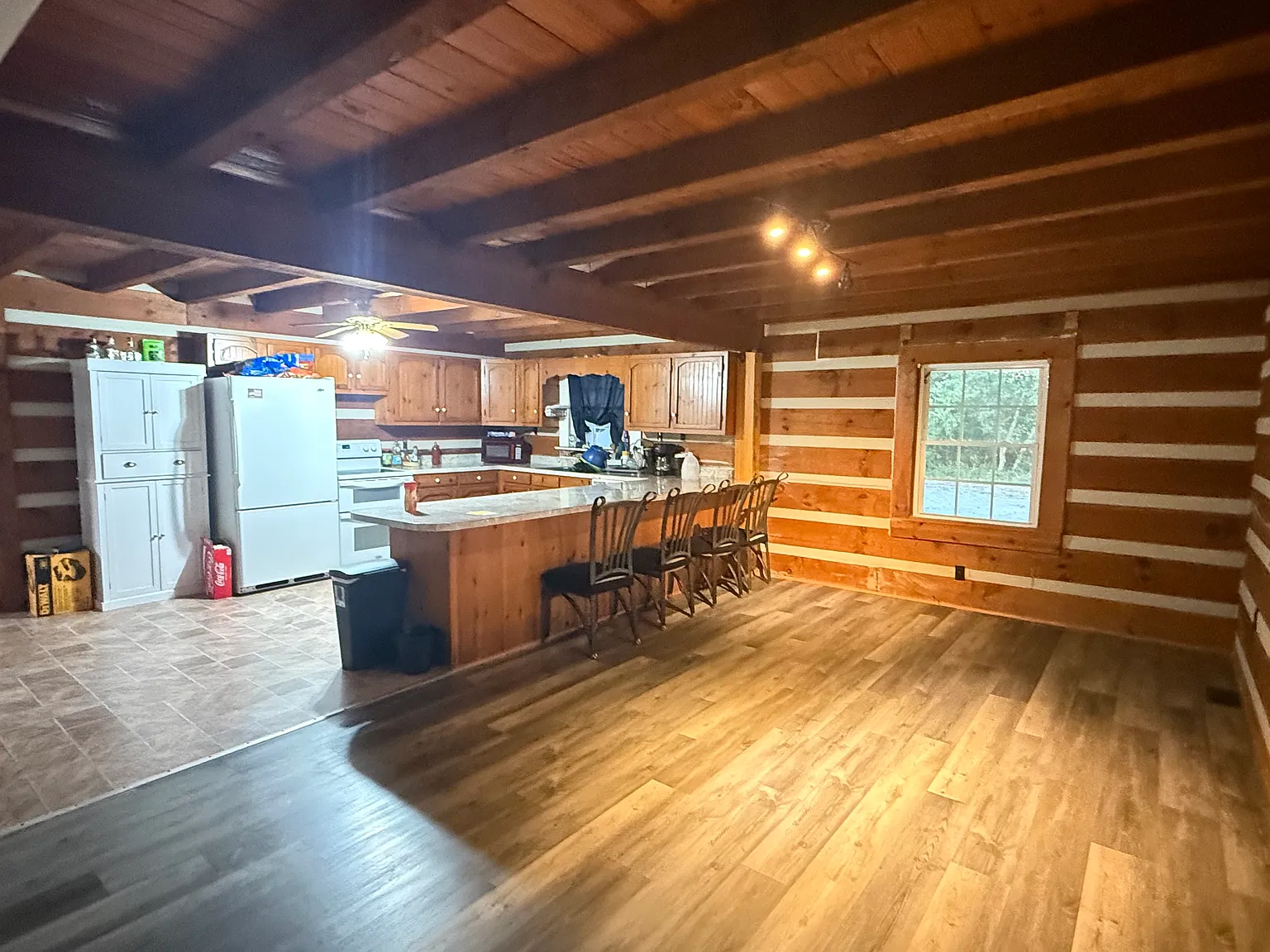 4 bed, 2040 sqft, $3,200 — Photo 3
