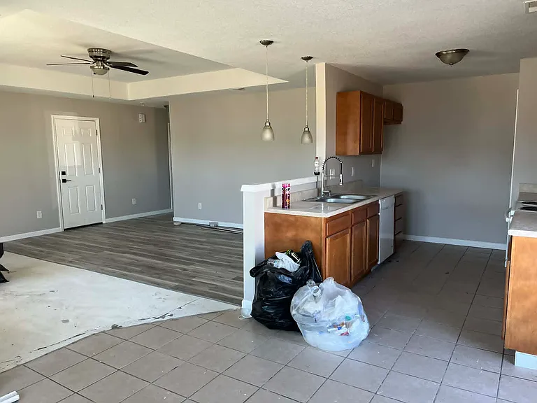7037 SW Greenview Dr — Photo 3