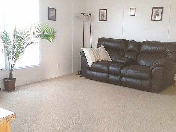 2nd living room