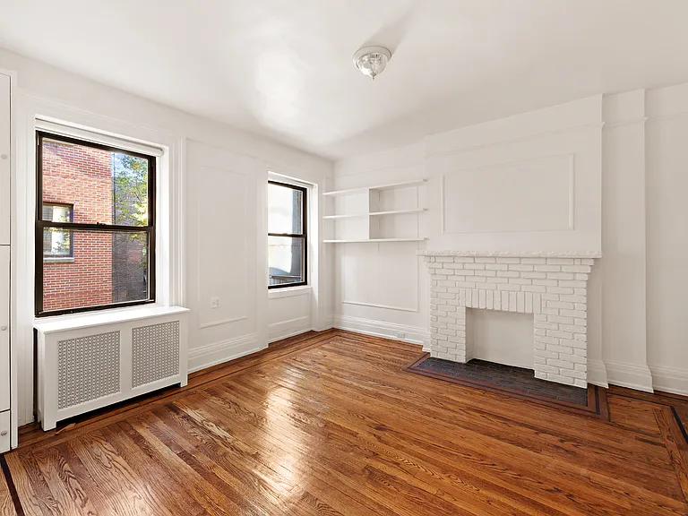 372 Bleecker St #1 — Photo 6