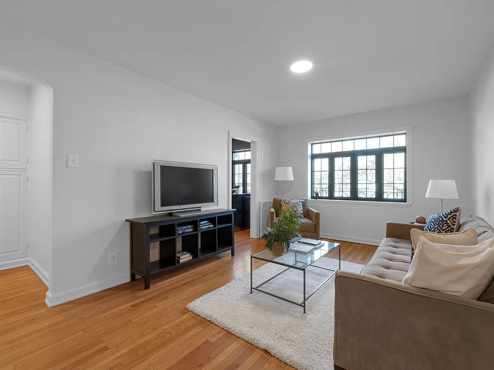 441 E Town St #210