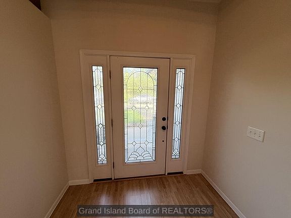 3rd image of 429 Renee Rd