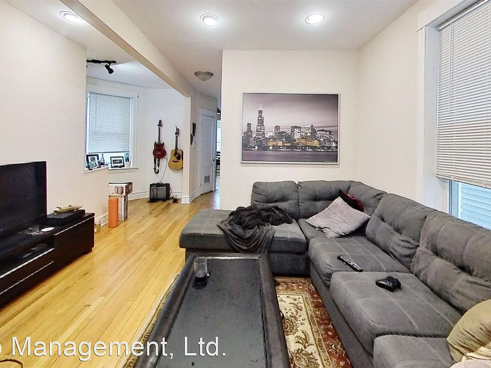 1st image of 3243 N Southport Ave #3F