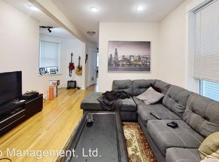 3243 N Southport Ave #3F, Chicago, IL 60657