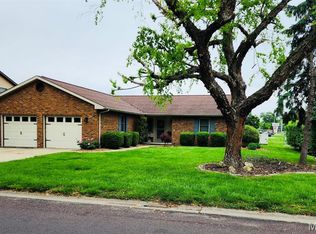 706 Dere Bere Dr, Mascoutah, IL