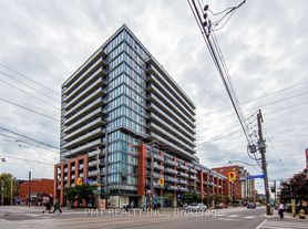 775 King St W