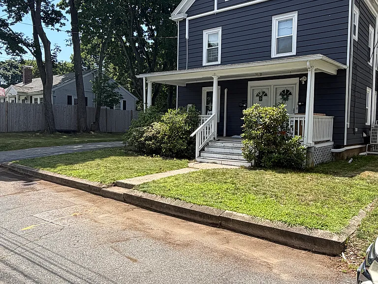 15 Ellsworth Ave — Photo 2