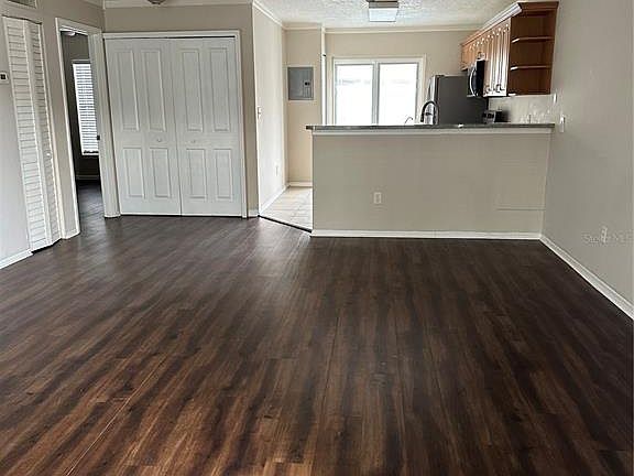 2nd image of 3651 N Goldenrod Rd APT A103
