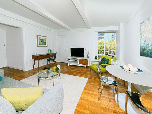 2nd image of 333 E 43rd St APT 711