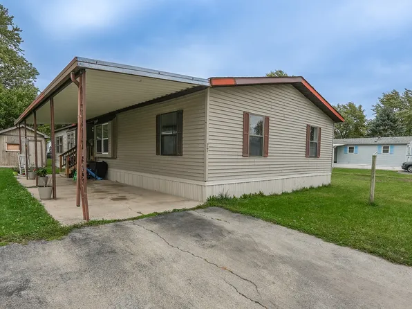 77 Berry Ln, Bourbonnais, IL 60914