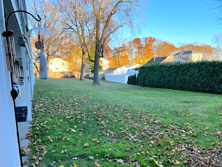 21 Dwight St — Photo 17