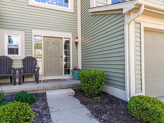 3rd image of 583 Liberty Pointe Dr