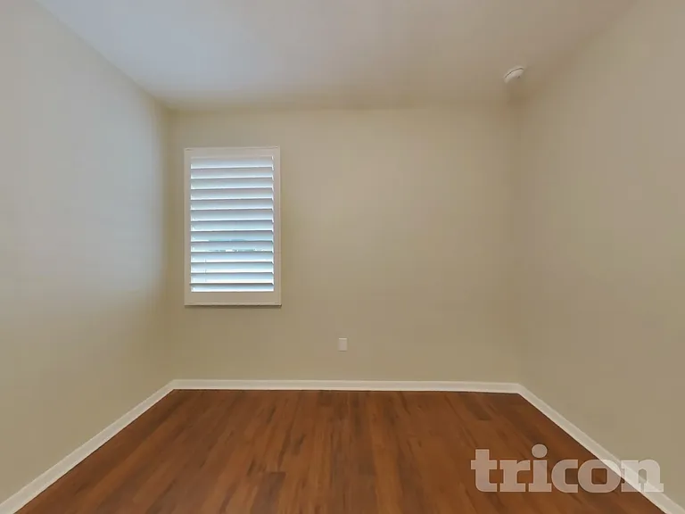 1255 Merion Dr — Photo 11