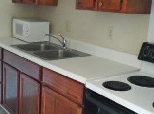 7644 Brewster Pl #D, Fayetteville, NC 28303