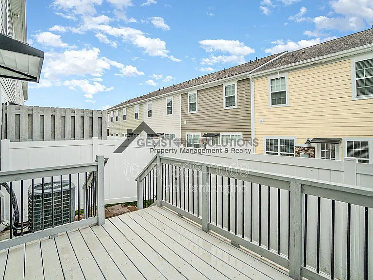 217 Kinsale Dr — Photo 12