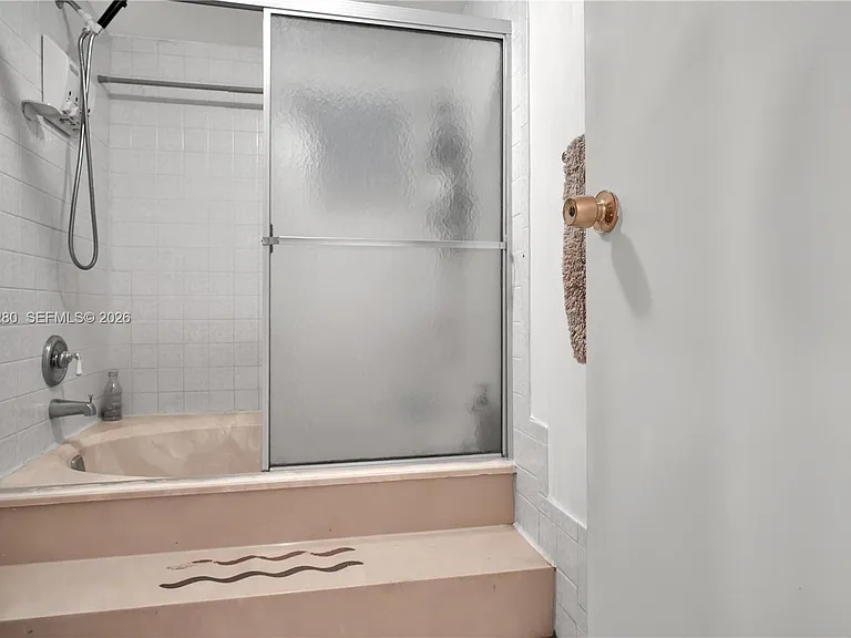 16558 NE 26th Ave #2A — Photo 25