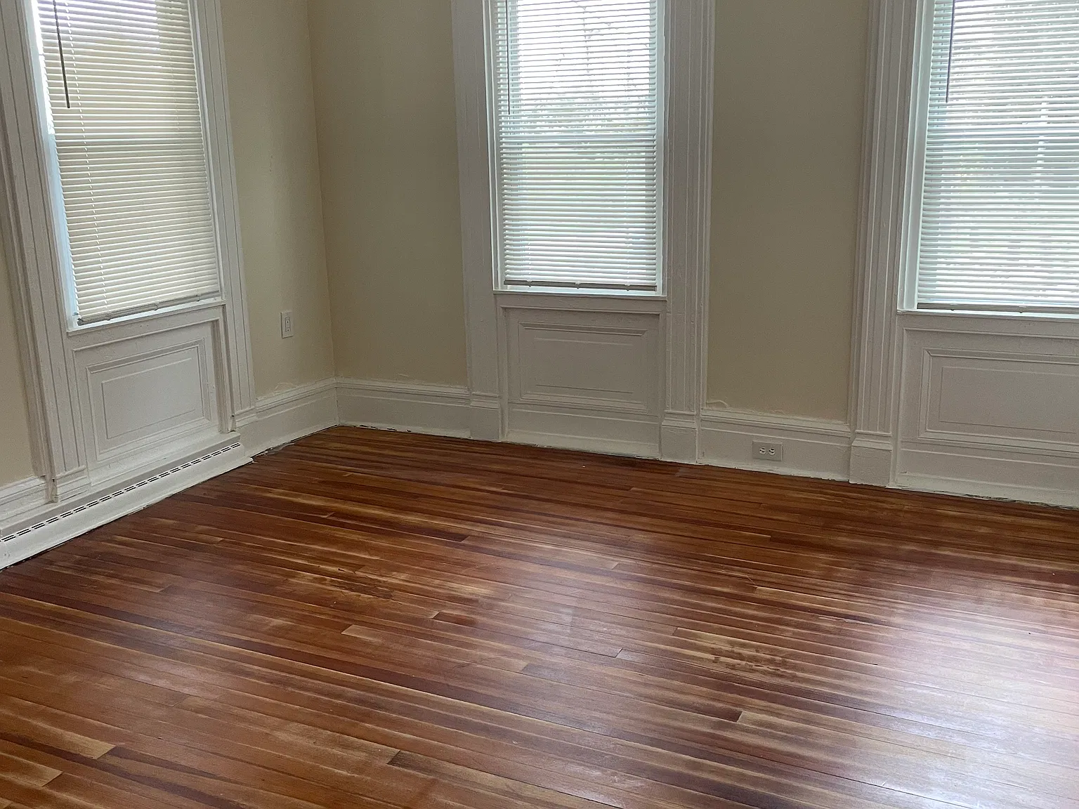 2 bed, 1200 sqft, $1,300 — Photo 1