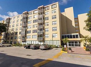 17890 W Dixie Hwy APT 701, North Miami Beach, FL 33160