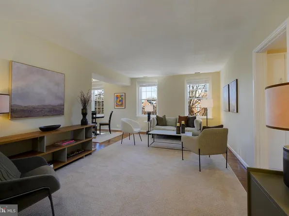 3690 38th St NW APT C237, Washington, DC 20016