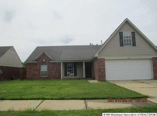 7181 Hurt Rd, Horn Lake, MS 38637