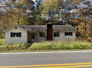 4452 Poplar Gap Rd, Glen Fork, WV 25845