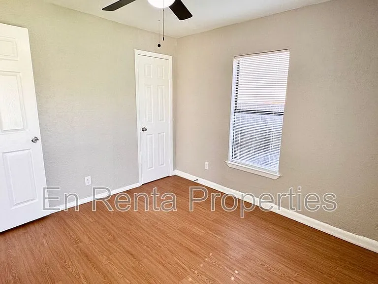 525 W Hammond St — Photo 13