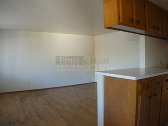 4th image of 1139 Junipero Ave #A