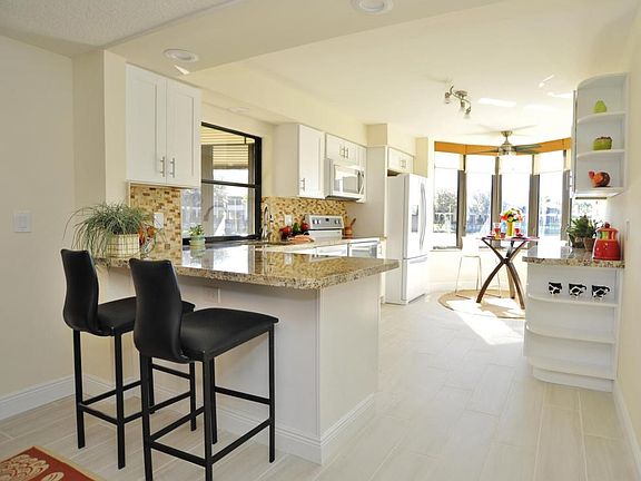 4th image of 16967 Waterbend Dr APT 141