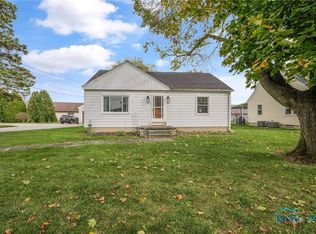 547 Ames St, Elmore, OH 43416