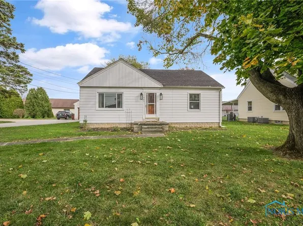547 Ames St, Elmore, OH 43416