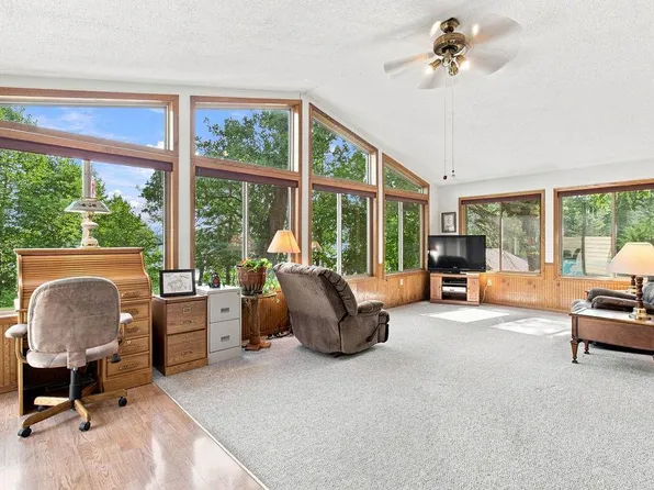 65560 210th St, Litchfield, MN 55355