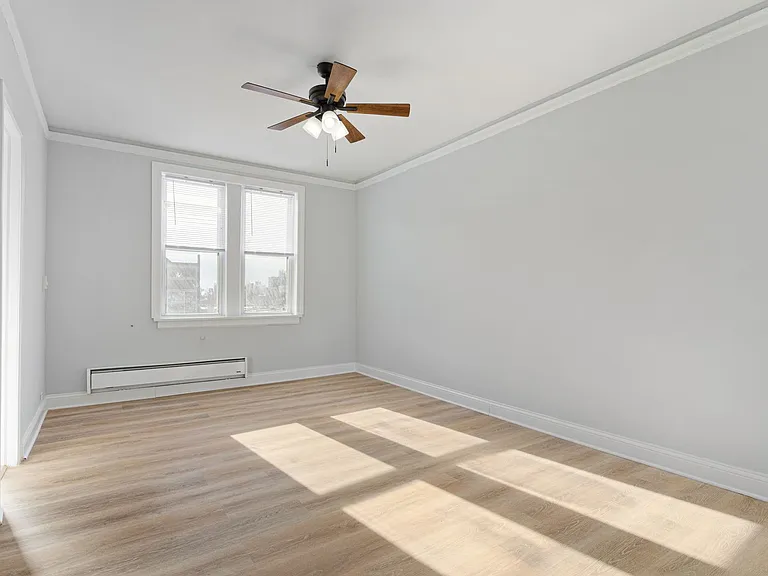 The Kenmore on Edgewater — Photo 45
