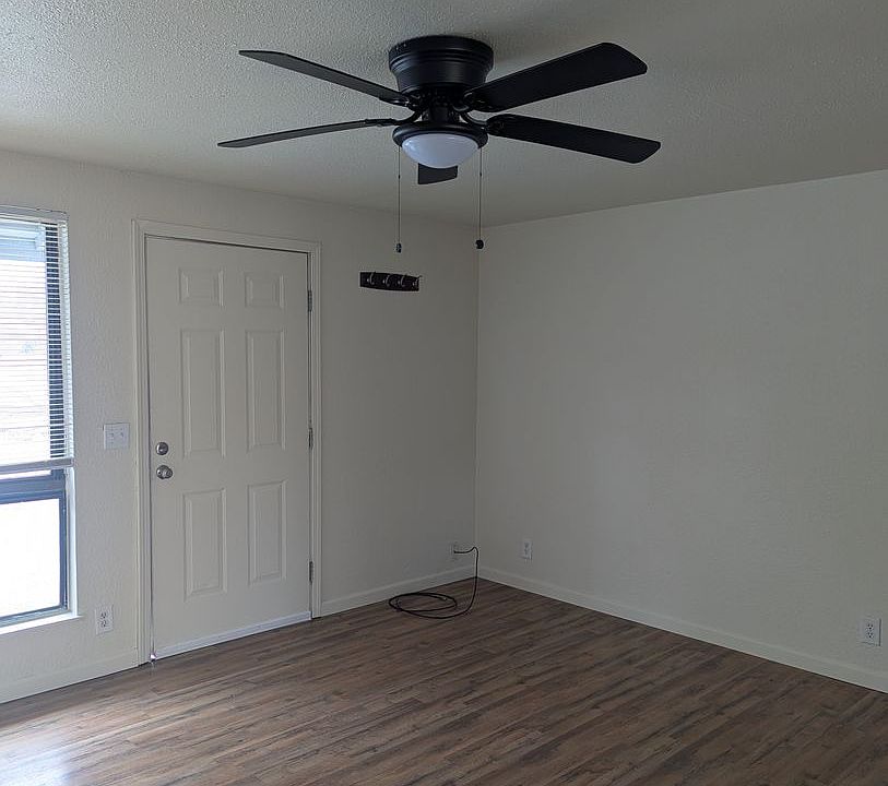 1st image of 464 Smith St #Ellk464-1