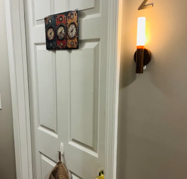 3555 Burkland Dr #VINTAGE STYLE ROOM F — Photo 1