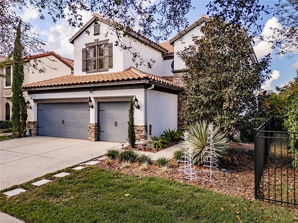 5 bed, 4.0 bath, 3029 sqft, $5,300 — Photo 2