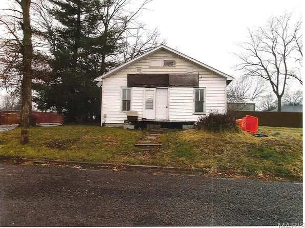 1107 West St, Greenville, IL 62246