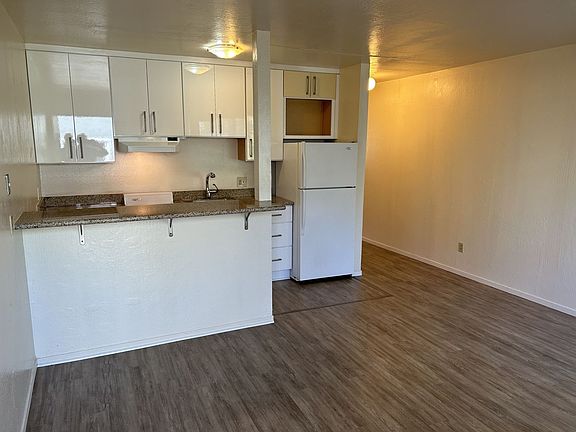 4th image of 241 Kentucky St APT B