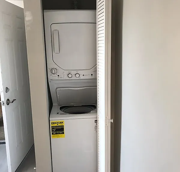 2449 W Ardmore Ave #1 — Photo 8