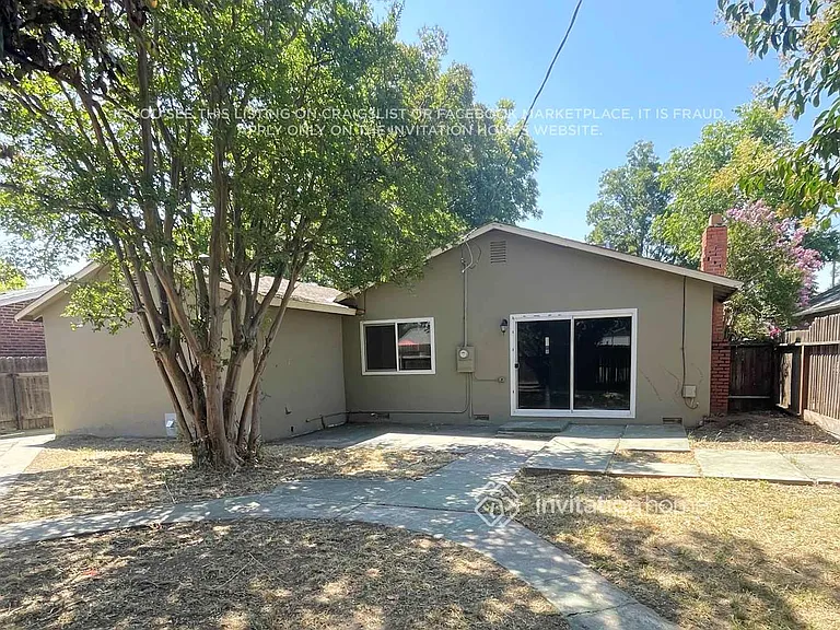 1104 Charles St — Photo 16