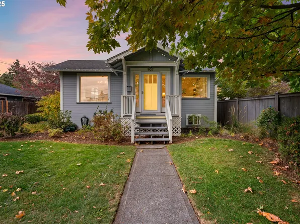 907 Pine St, Hood River, OR 97031